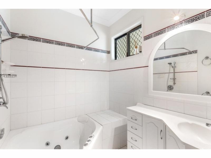 12/260 Quay Street, Rockhampton City QLD 4700